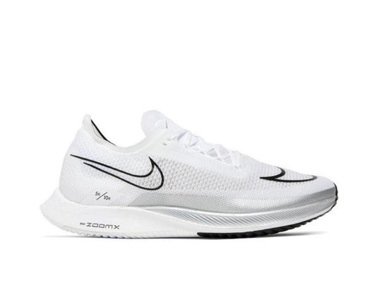 CRICKET SPIKES NIKE ZOOM X